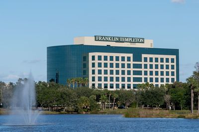 Franklin Templeton Stock: Is BEN Outperforming the Financial Sector?